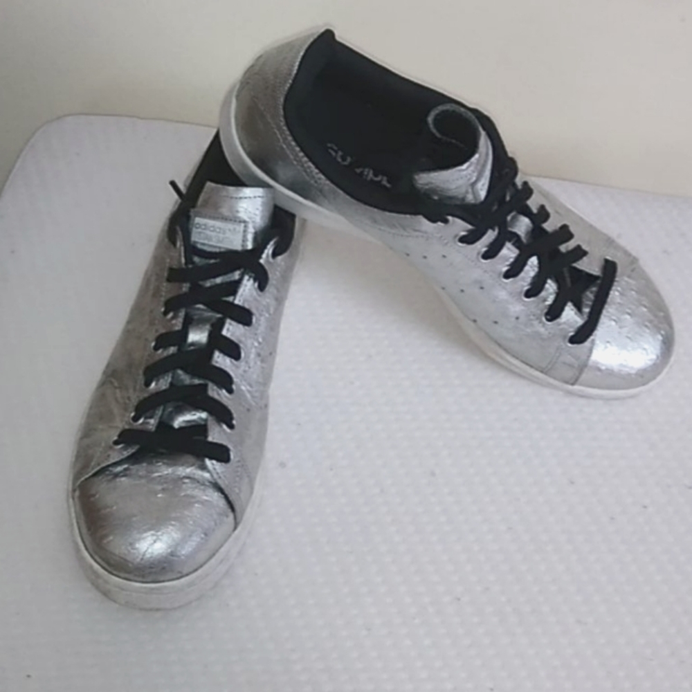 adidas Men 10 Stan Smith Metallic Ostrich Shoe Women 8.5